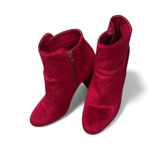 Bamboo Red Velvet Paisley Statement Party Ankle Boots Block Heel Size 7.5